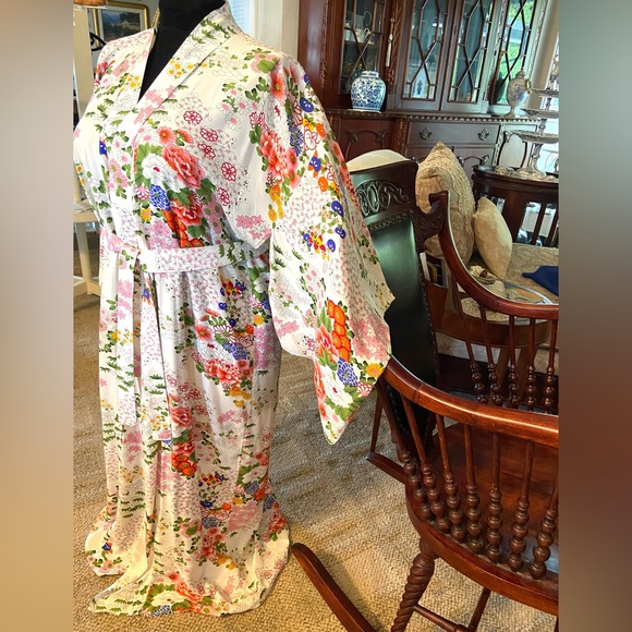 Vintage Kimono Belted Robe, No Tag Polyester/Rayon?, S/M Bright Japanese Floral - Picture 2 of 7